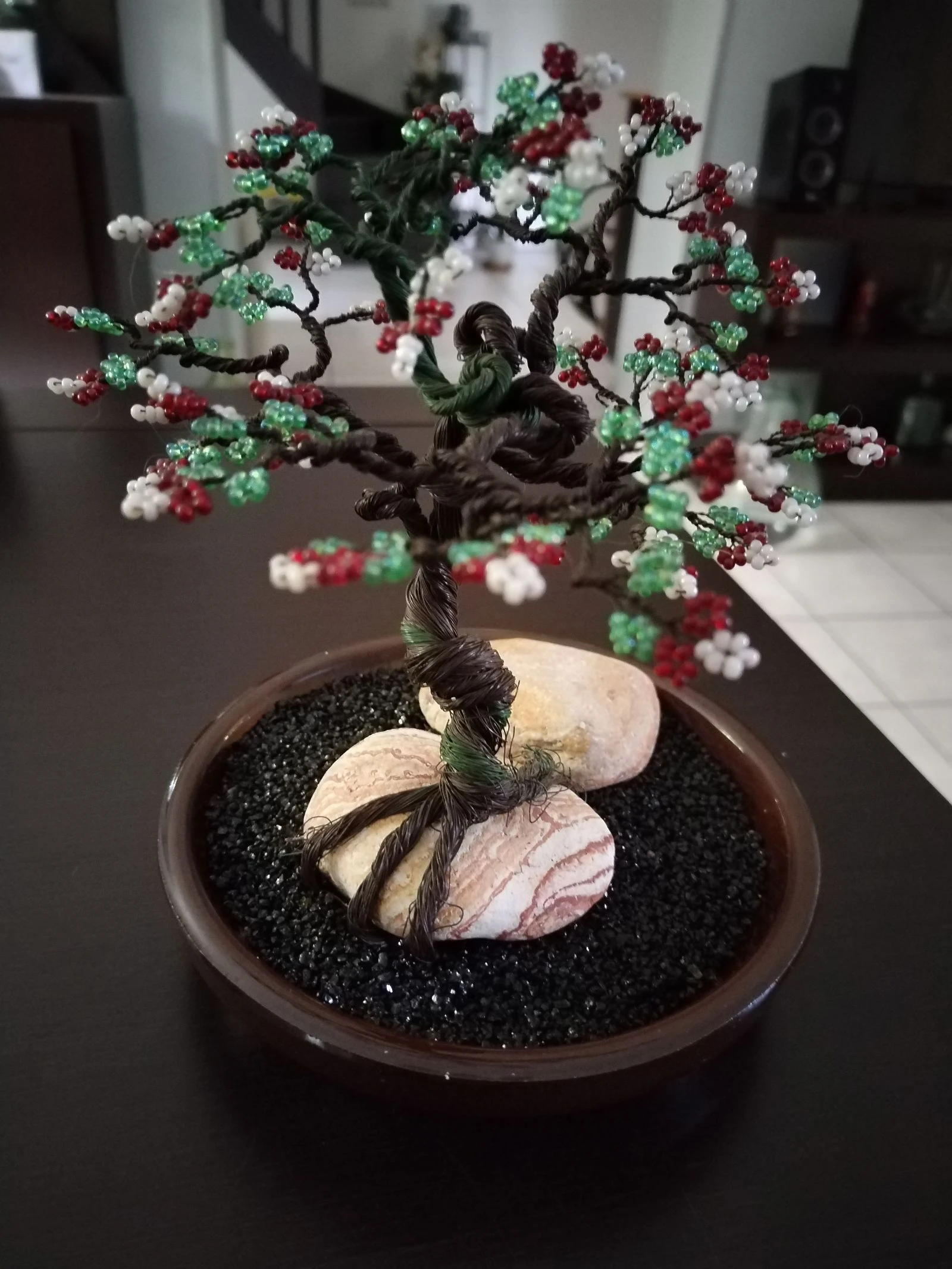 Very beautiful bonsai sculpture made of wire and pretty small beads. Handmade artisanal. – photo 4